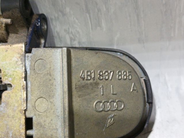 bontott AUDI A6 C5 Bal hátsó Külső Kilincs