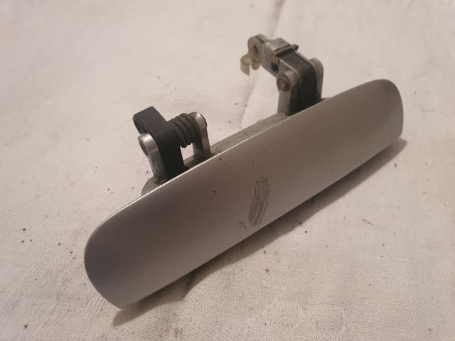 bontott AUDI A6 C5 Bal hátsó Külső Kilincs