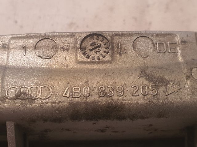 bontott AUDI A6 C5 Bal hátsó Külső Kilincs