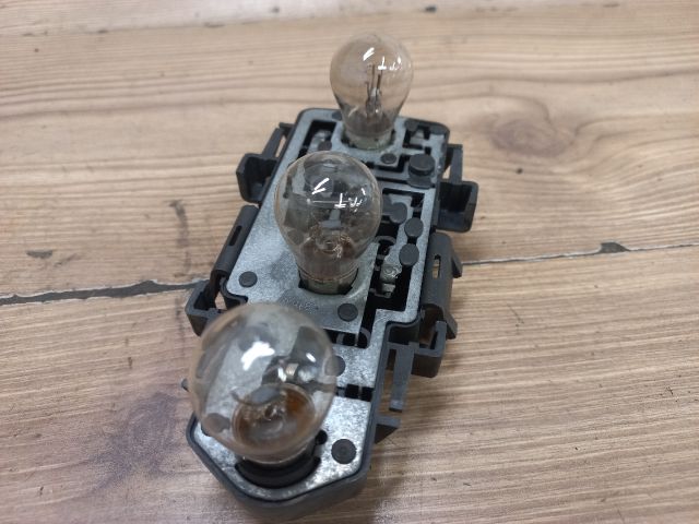 bontott AUDI A6 C5 Bal Hátsó Lámpa Foglalat