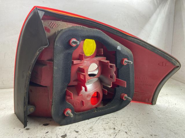 bontott AUDI A6 C5 Bal Hátsó Lámpa