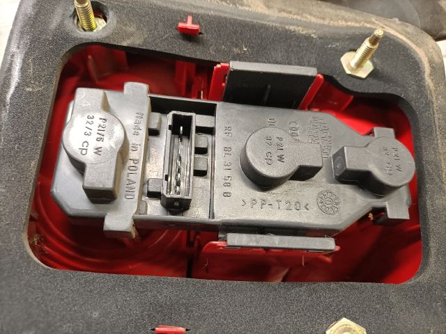 bontott AUDI A6 C5 Bal Hátsó Lámpa