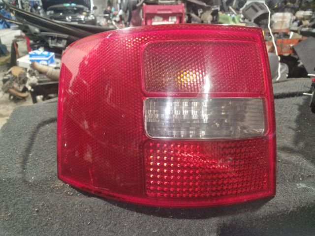 bontott AUDI A6 C5 Bal Hátsó Lámpa