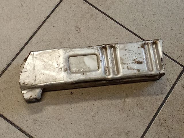 bontott AUDI A6 C5 Bal hátsó Lökhárító Merevítő (Fém)