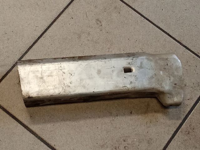 bontott AUDI A6 C5 Bal hátsó Lökhárító Merevítő (Fém)