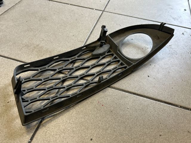 bontott AUDI A6 C5 Bal Ködlámpa Rács