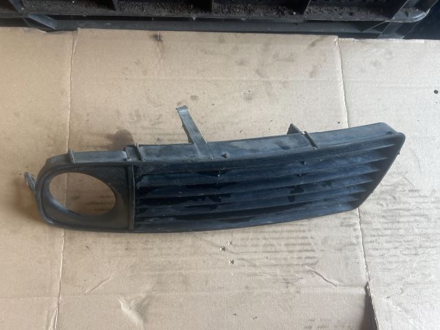 bontott AUDI A6 C5 Bal Ködlámpa Rács