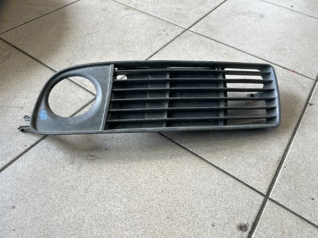 bontott AUDI A6 C5 Bal Ködlámpa Rács