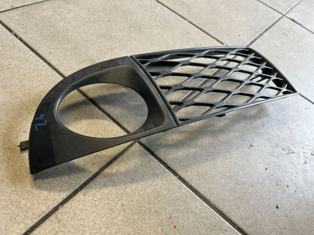 bontott AUDI A6 C5 Bal Ködlámpa Rács