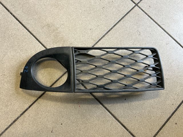 bontott AUDI A6 C5 Bal Ködlámpa Rács