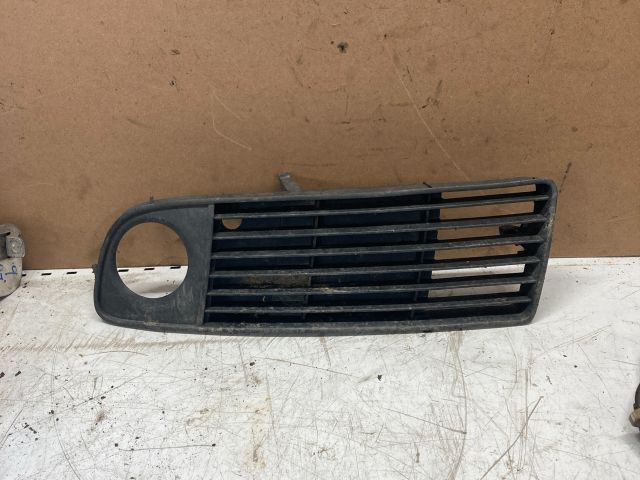 bontott AUDI A6 C5 Bal Ködlámpa Rács