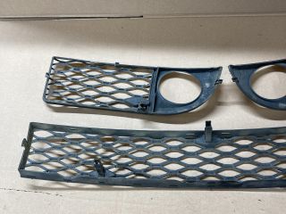 bontott AUDI A6 C5 Bal Ködlámpa Rács