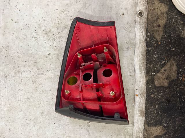 bontott AUDI A6 C5 Bal Külső Hátsó Lámpa