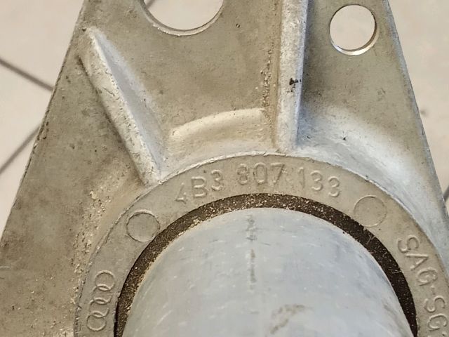 bontott AUDI A6 C5 Bal Lökhárító Tartó Nyúlványvég