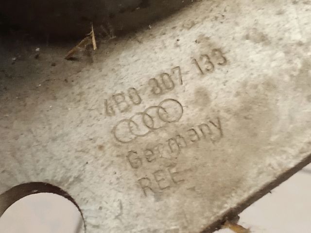 bontott AUDI A6 C5 Bal Lökhárító Tartó Nyúlványvég