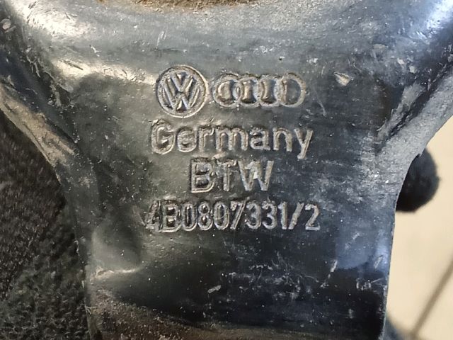 bontott AUDI A6 C5 Bal Lökhárító Tartó Nyúlványvég