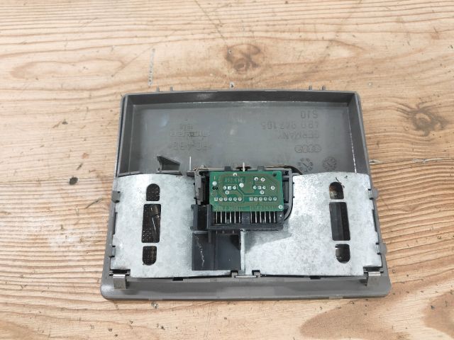 bontott AUDI A6 C5 Beltér Világítás Első