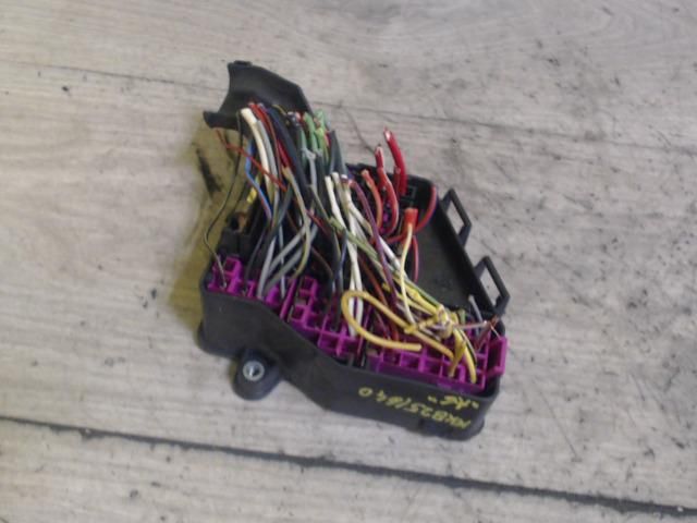 bontott AUDI A6 C5 Biztosítéktábla Utastér