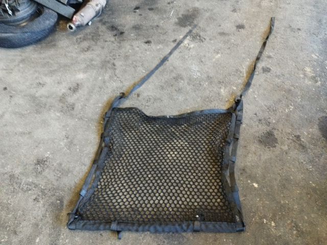 bontott AUDI A6 C5 Csomagtér Háló