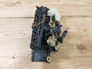 bontott AUDI A6 C5 Csomagtér Nyitó Kar / Gomb