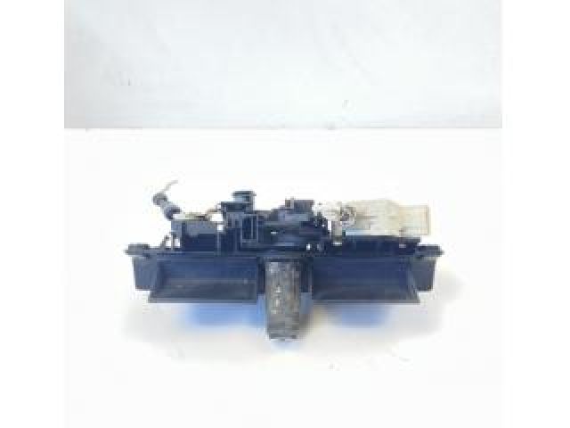 bontott AUDI A6 C5 Csomagtér Nyitó Kar / Gomb