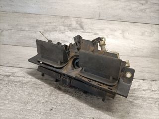 bontott AUDI A6 C5 Csomagtér Nyitó Kar / Gomb