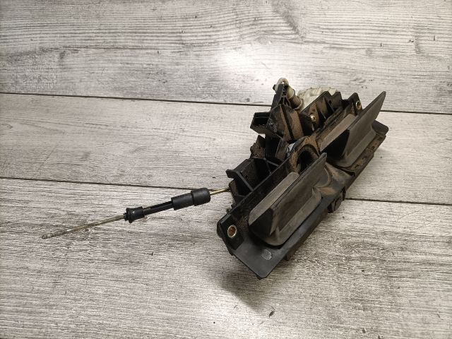 bontott AUDI A6 C5 Csomagtér Nyitó Kar / Gomb