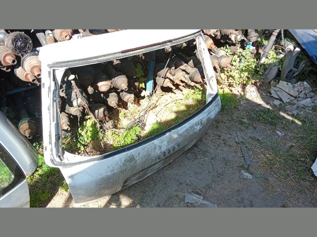 bontott AUDI A6 C5 Csomagtérajtó (Üres lemez)