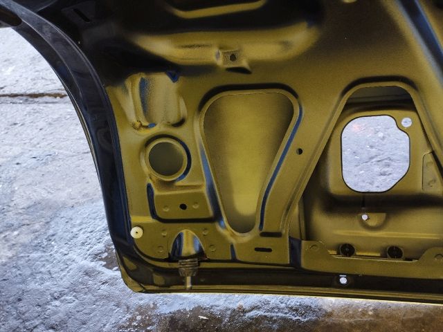 bontott AUDI A6 C5 Csomagtérajtó (Üres lemez)