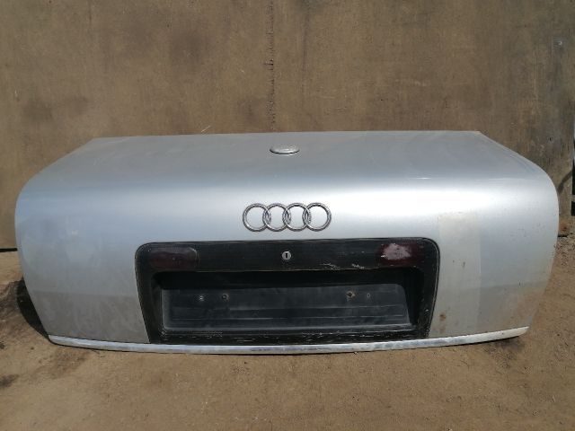 bontott AUDI A6 C5 Csomagtérajtó (Üres lemez)