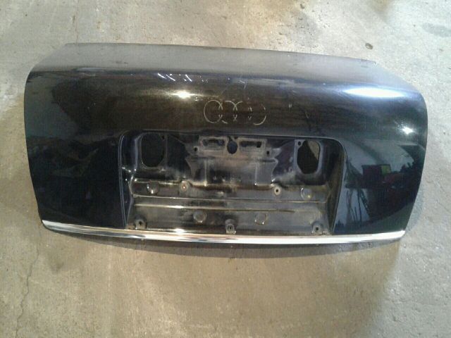 bontott AUDI A6 C5 Csomagtérajtó (Üres lemez)