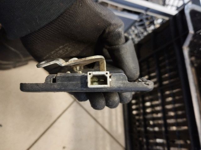 bontott AUDI A6 C5 Csomagtérajtó Zárszerkezet