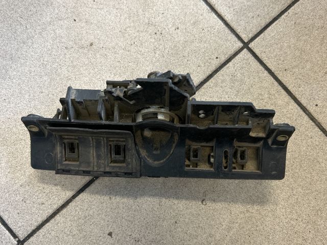 bontott AUDI A6 C5 Csomagtérajtó Zárszerkezet