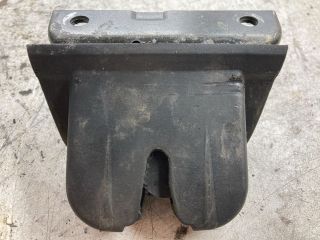 bontott AUDI A6 C5 Csomagtérajtó Zárszerkezet