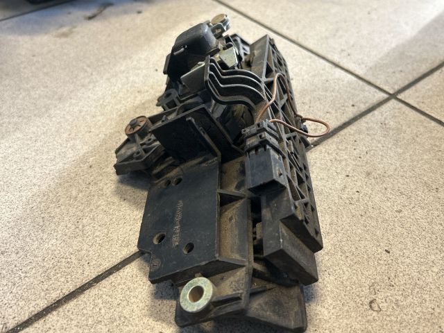 bontott AUDI A6 C5 Csomagtérajtó Zárszerkezet