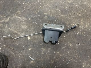 bontott AUDI A6 C5 Csomagtérajtó Zárszerkezet