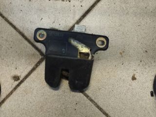 bontott AUDI A6 C5 Csomagtérajtó Zárszerkezet