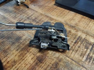 bontott AUDI A6 C5 Csomagtérajtó Zárszerkezet