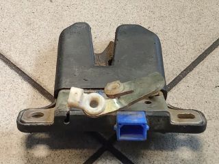 bontott AUDI A6 C5 Csomagtérajtó Zárszerkezet