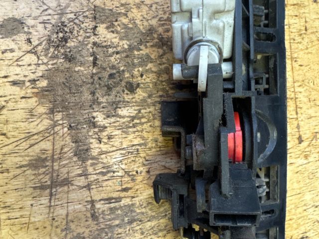 bontott AUDI A6 C5 Csomagtérajtó Zárszerkezet