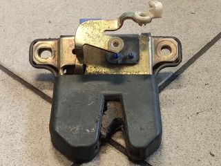 bontott AUDI A6 C5 Csomagtérajtó Zárszerkezet