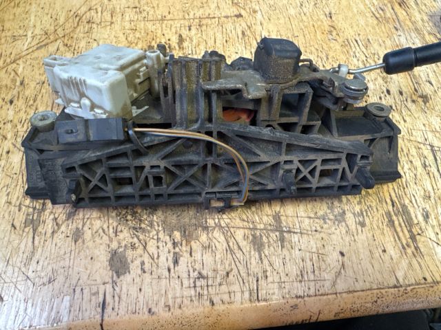 bontott AUDI A6 C5 Csomagtérajtó Zárszerkezet