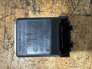 bontott AUDI A6 C5 Előtét Ellenállás Fűtőmotor