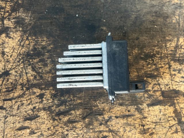 bontott AUDI A6 C5 Előtét Ellenállás Fűtőmotor