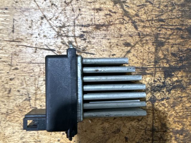 bontott AUDI A6 C5 Előtét Ellenállás Fűtőmotor