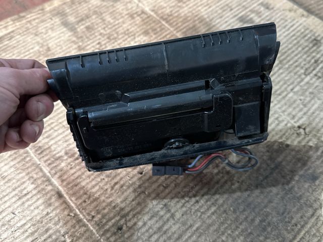 bontott AUDI A6 C5 Első Hamutartó