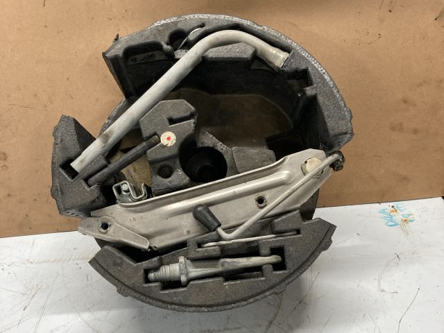 bontott AUDI A6 C5 Emelő