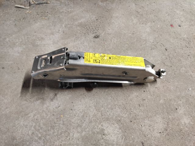 bontott AUDI A6 C5 Emelő