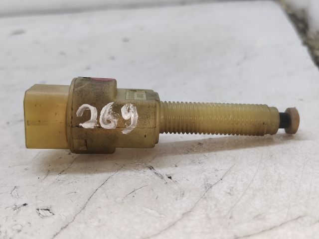 bontott AUDI A6 C5 Fék Pedál Kapcsoló