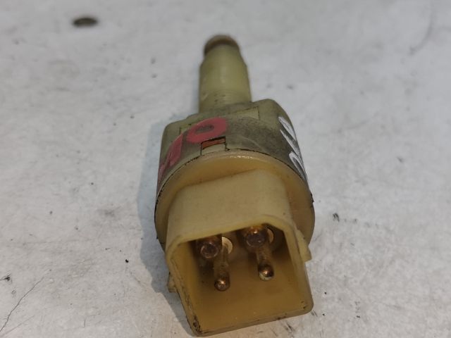 bontott AUDI A6 C5 Fék Pedál Kapcsoló